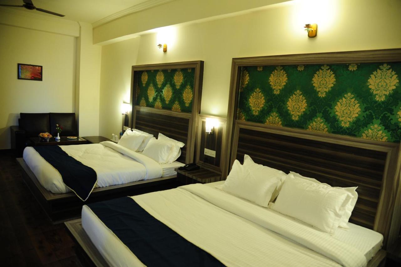 Hotel Grand Sharan Katra  Eksteriør billede